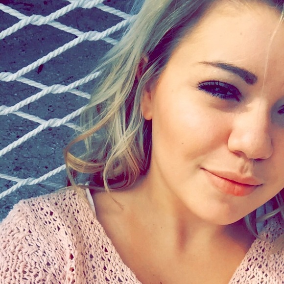 Meet your Posher, Emily - Picture 1 of 1